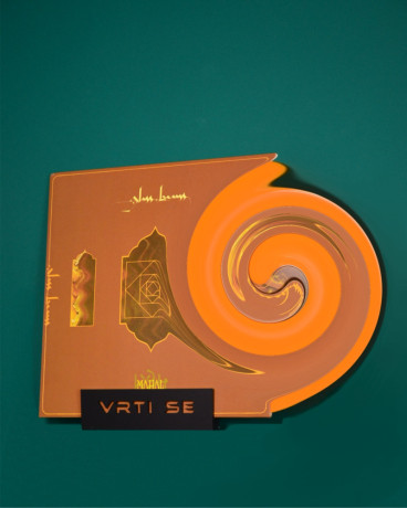 zidni-drzaci-za-ploce-savrsen-poklon-big-4