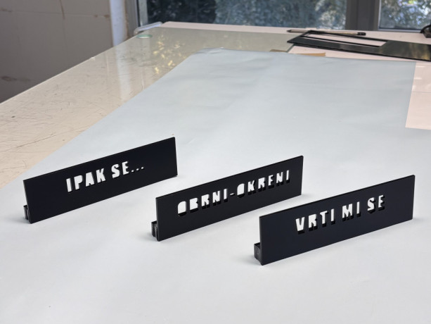 zidni-drzaci-za-ploce-savrsen-poklon-big-2